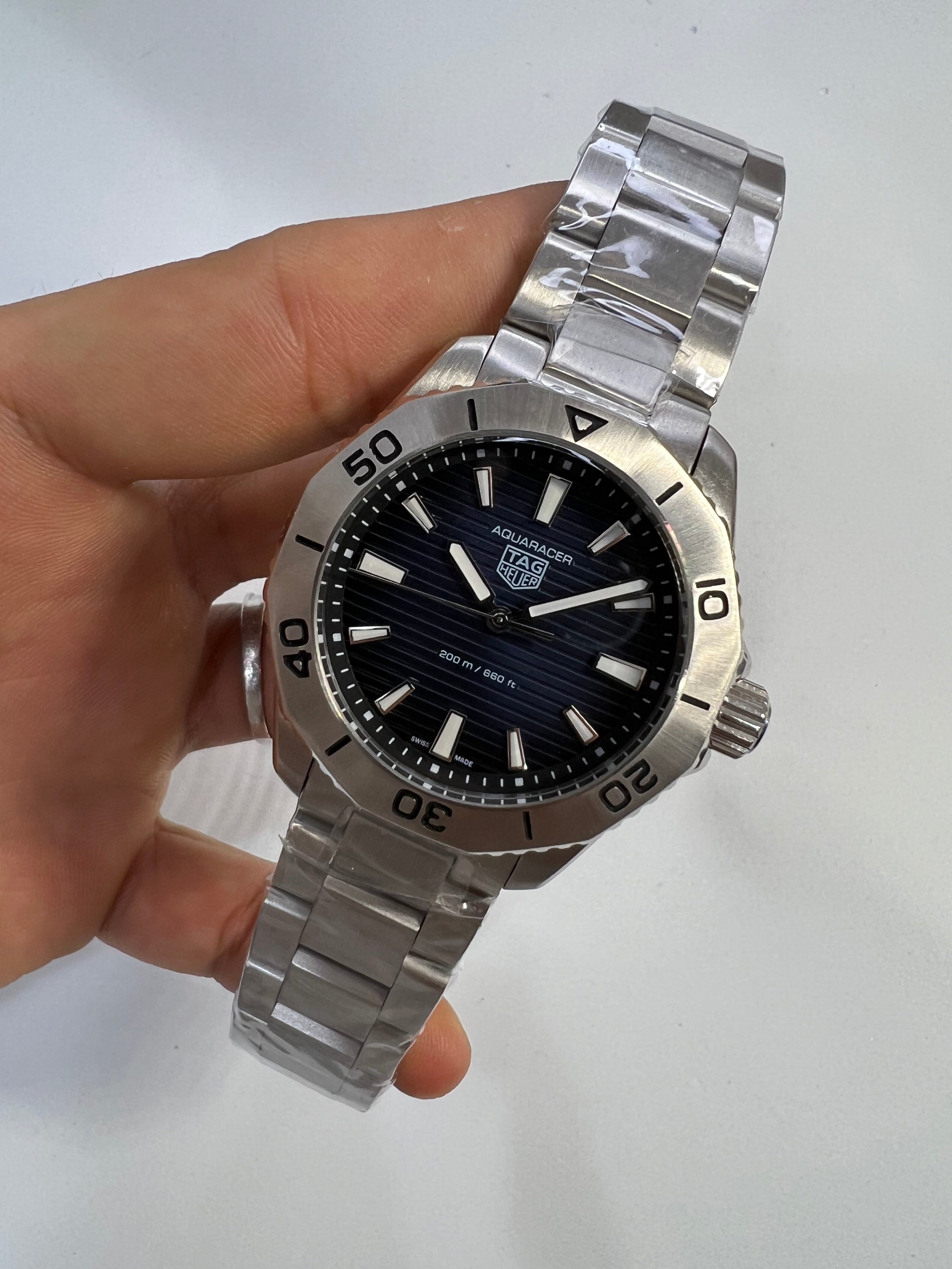 TAG Heuer Aquaracer Blue Steel Bezel