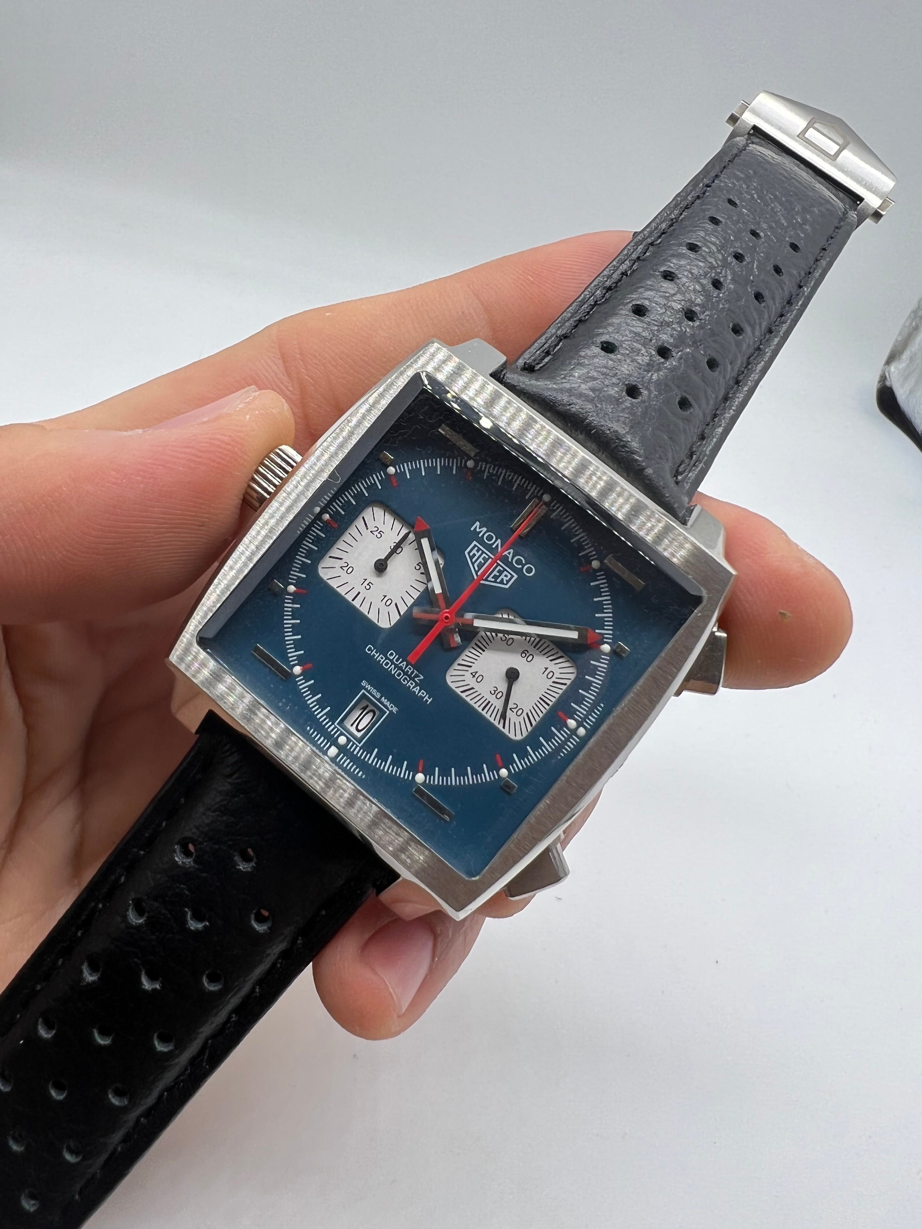 TAG Heuer Monaco Quartz Chronograph en azul e plata