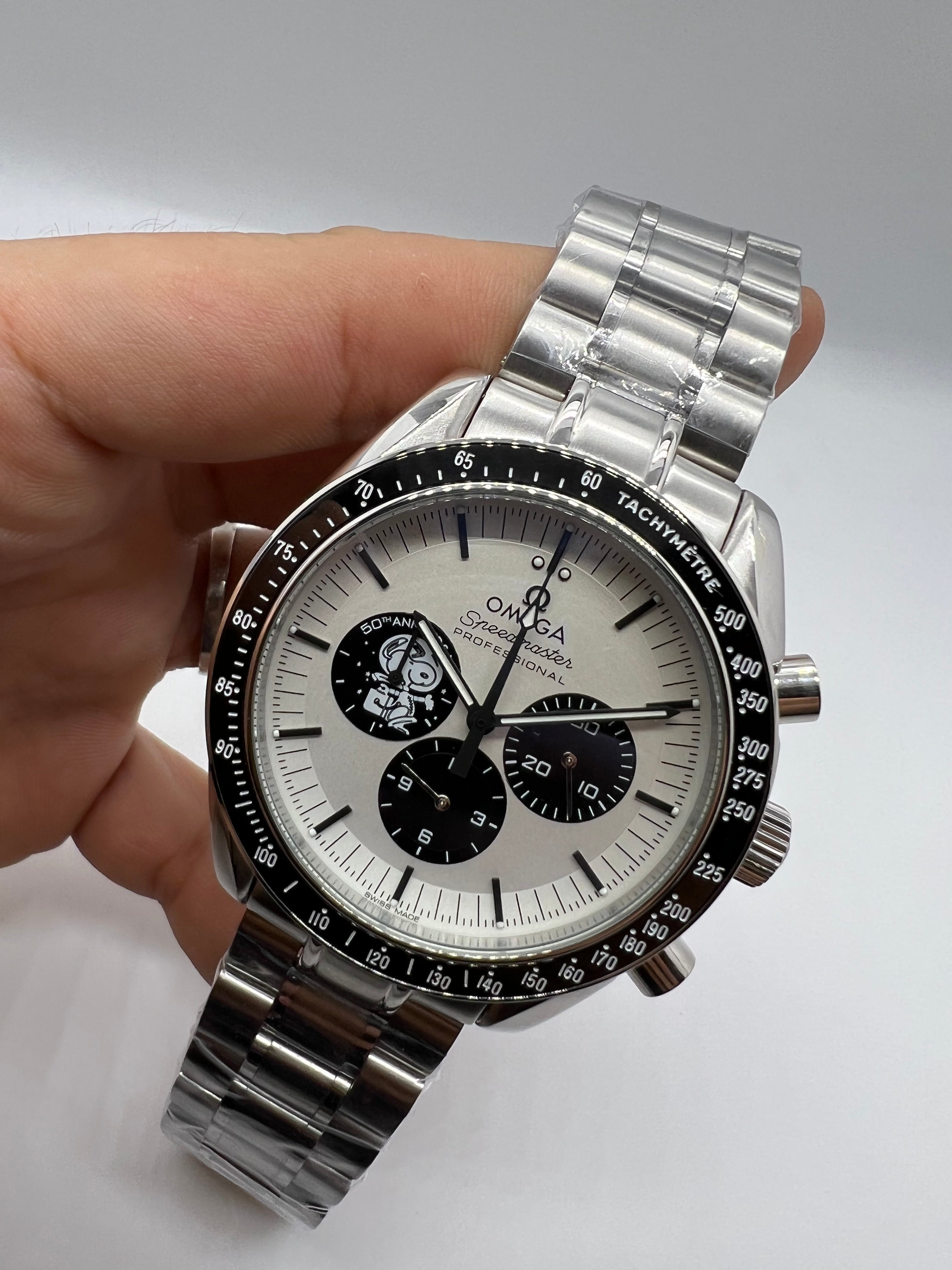 Omega Speedmaster Professional “Snoopy Award” Aço