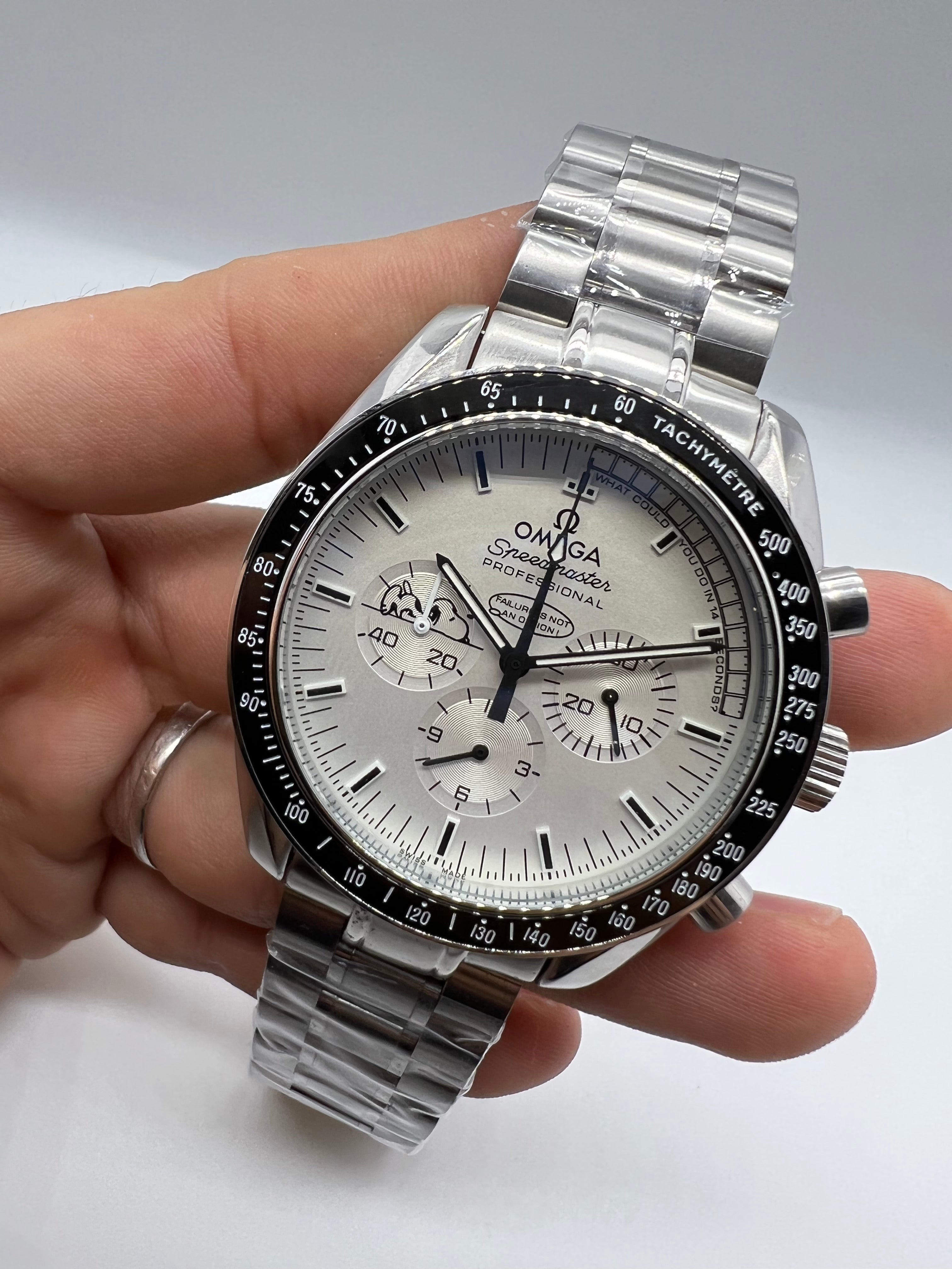 Omega Speedmaster Professional “Snoopy Award” Aço