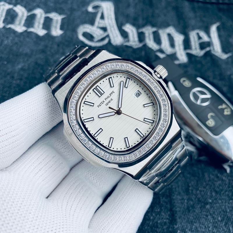 Patek Philippe Nautilus 5711/1A-010 — Patek Philippe
