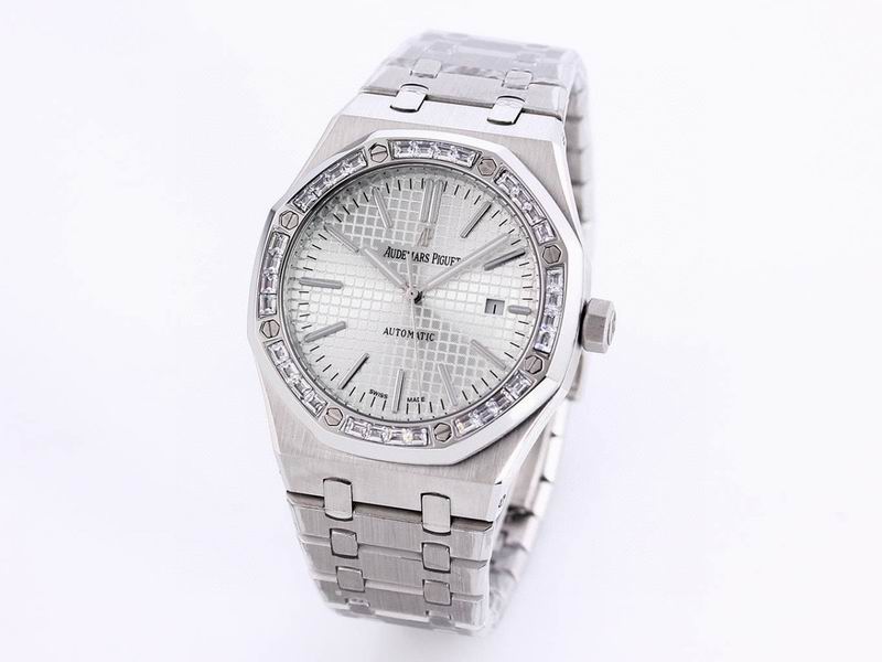 Audemars Piguet Royal Oak 41mm com bisel engastado en diamantes baguette — Audemars Piguet