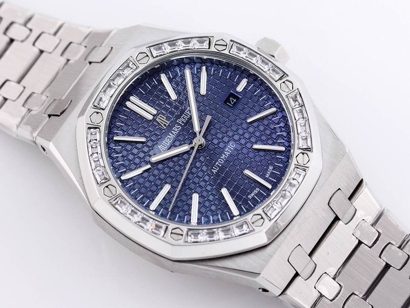 Audemars Piguet Royal Oak 41mm com bisel engastado en diamantes baguette — Audemars Piguet