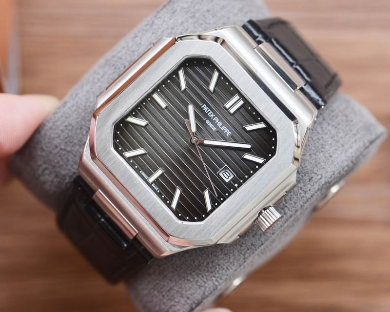 Patek Philippe Nautilus 5711/1A — Patek Philippe