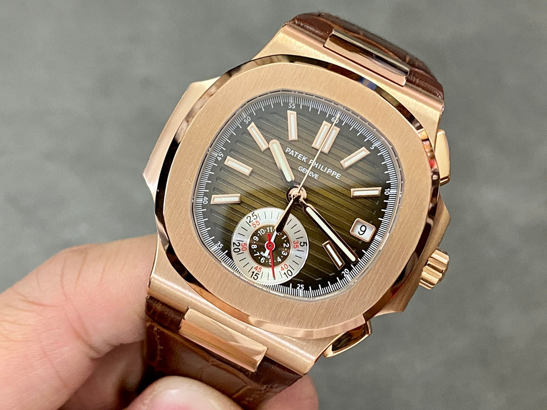 Patek Philippe Nautilus Chronograph Ref. 5980R-001 (pulseira de couro)