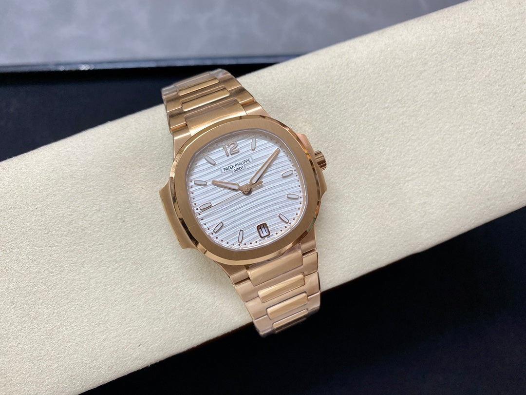 Patek Philippe Nautilus Ref. 7118/1R-010 — Patek Philippe