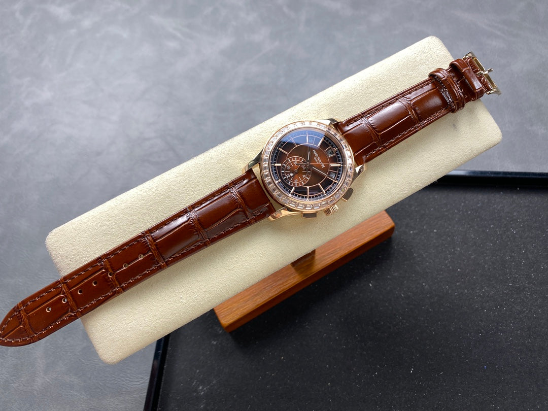Patek Philippe World Time Chronograph Ref. 5930R-001 (versão personalizada com bisel engastado) — Patek Philippe