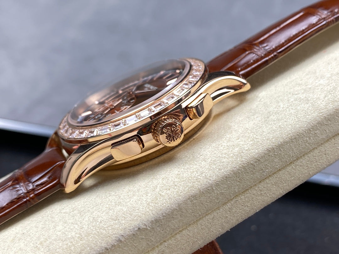 Patek Philippe World Time Chronograph Ref. 5930R-001 (versão personalizada com bisel engastado) — Patek Philippe