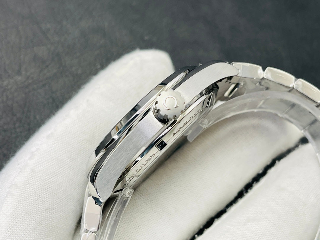 Omega Seamaster Aqua Terra Master Chronometer Ref. 220.10.41.21.03.001 — Omega