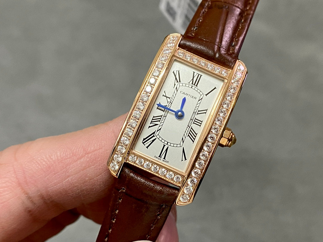 Cartier Tank Américaine (ouro rosa com diamantes) — Cartier