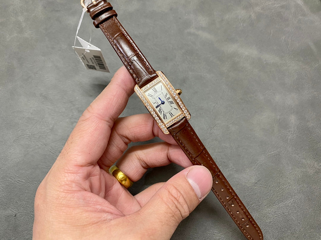 Cartier Tank Américaine (ouro rosa com diamantes) — Cartier