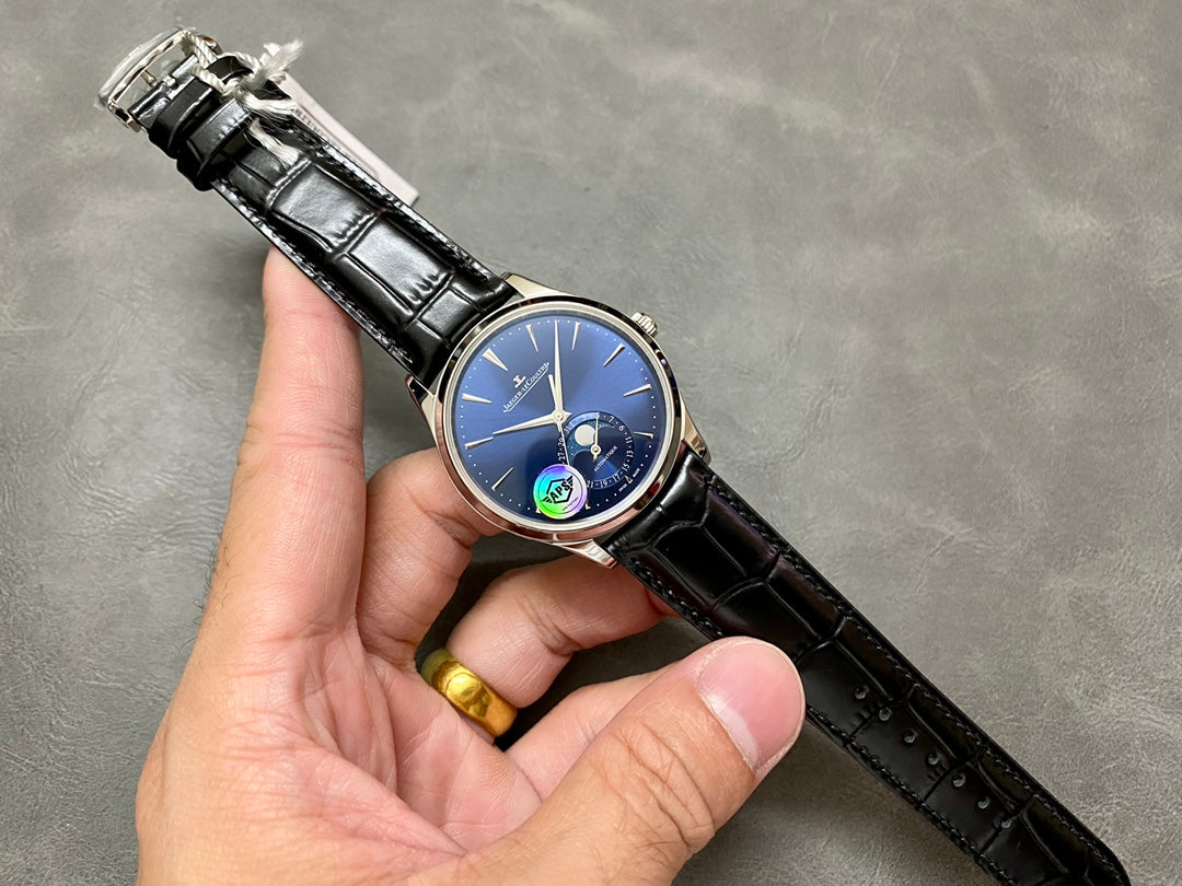 Jaeger-LeCoultre Master Ultra Thin Moon — Jaeger-LeCoultre