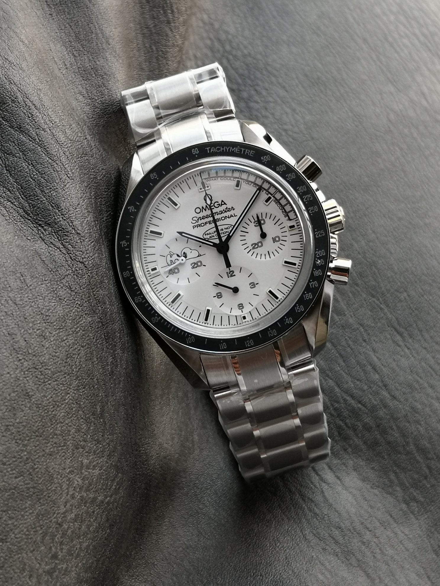 Omega Speedmaster Silver Snoopy Award 50th Anniversary — Omega