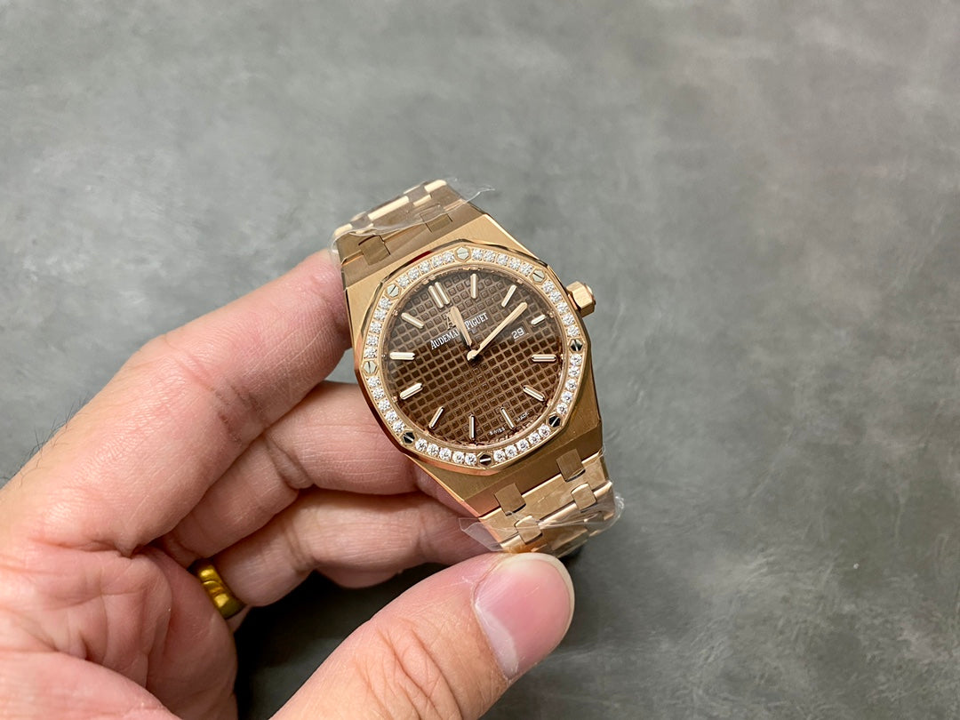 Audemars Piguet Royal Oak Selfwinding en Ouro Rosa com Bisel de Diamantes — Audemars Piguet