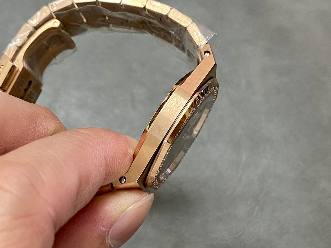 Audemars Piguet Royal Oak Selfwinding en Ouro Rosa com Bisel de Diamantes — Audemars Piguet
