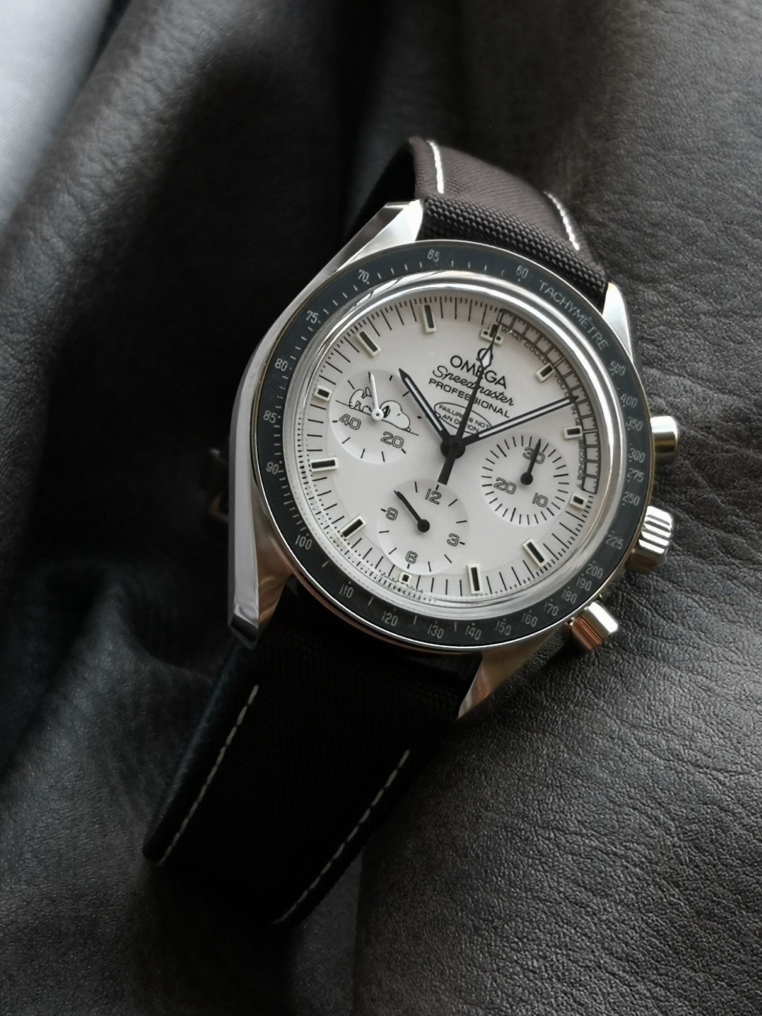 Omega Speedmaster “Snoopy”