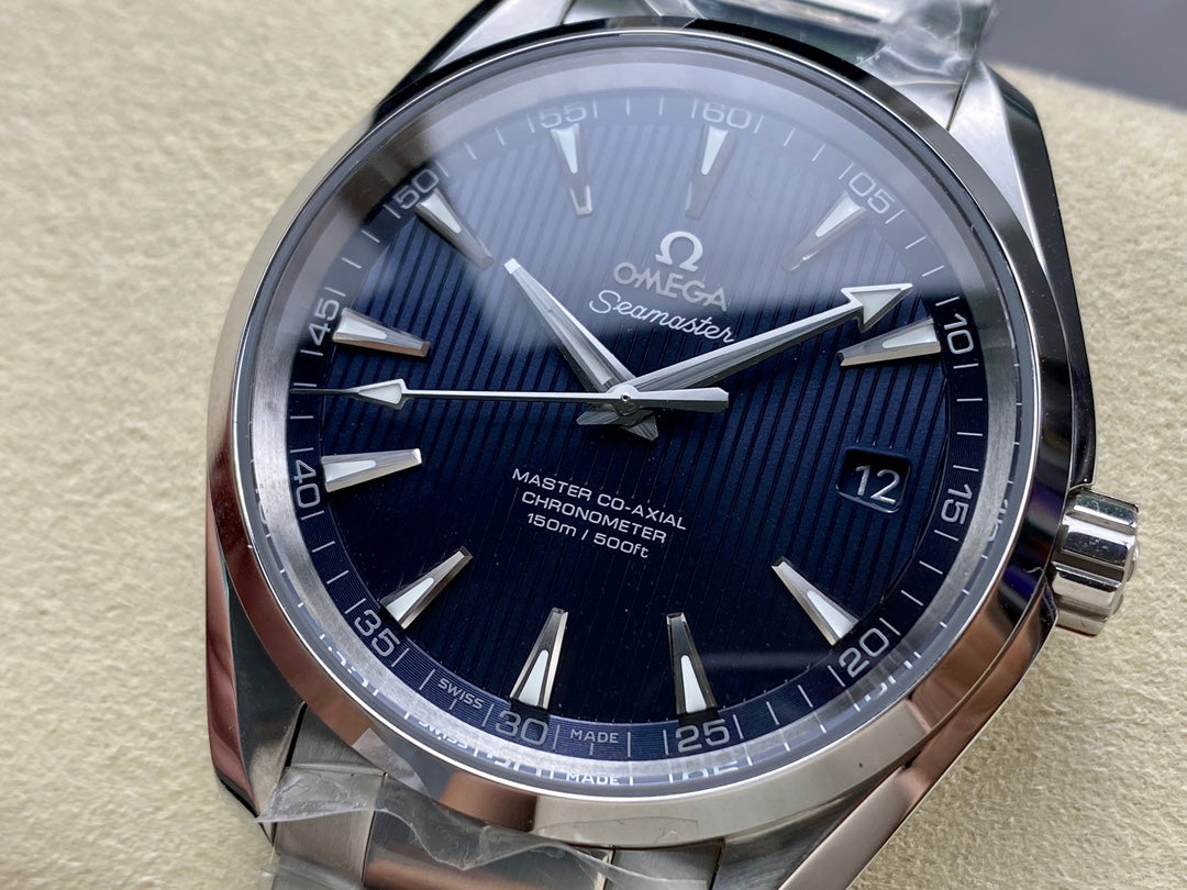 Omega Seamaster Aqua Terra (Dial Azul) — Omega