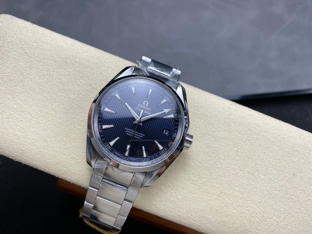 Omega Seamaster Aqua Terra (Dial Azul) — Omega