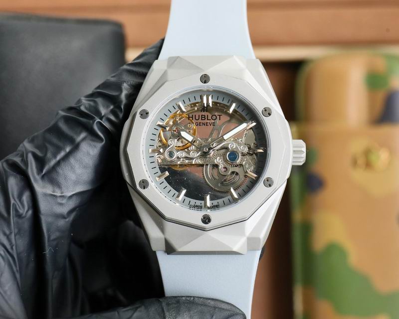 Hublot Classic Fusion Orlinski (Skeleton / King Gold / edição especial) — Hublot