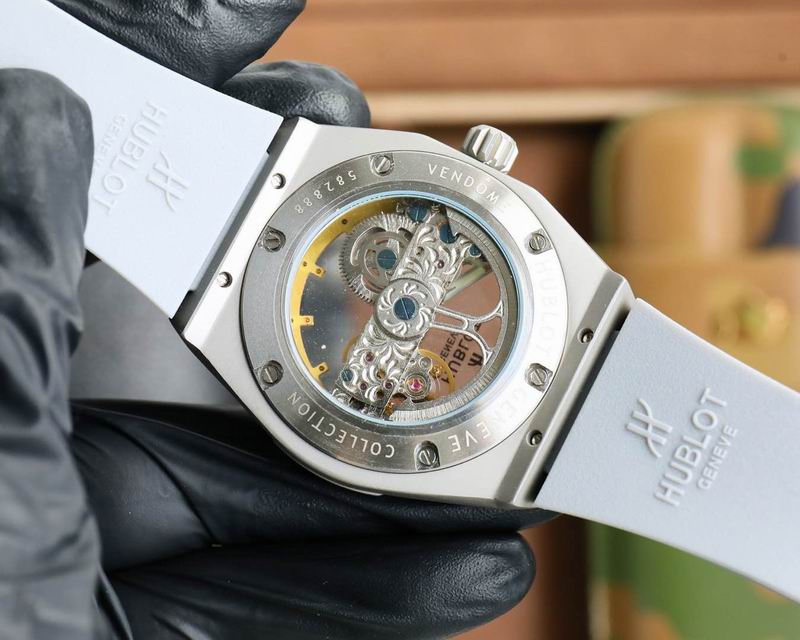 Hublot Classic Fusion Orlinski (Skeleton / King Gold / edição especial) — Hublot