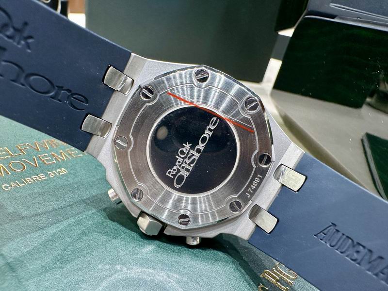 Audemars Piguet Royal Oak Offshore Chronograph – Aço com Diamantes e Mostrador azul — Audemars Piguet